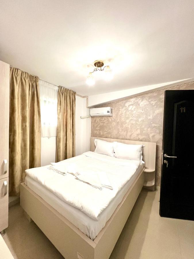Hotel Marina 2 Бухарест Экстерьер фото