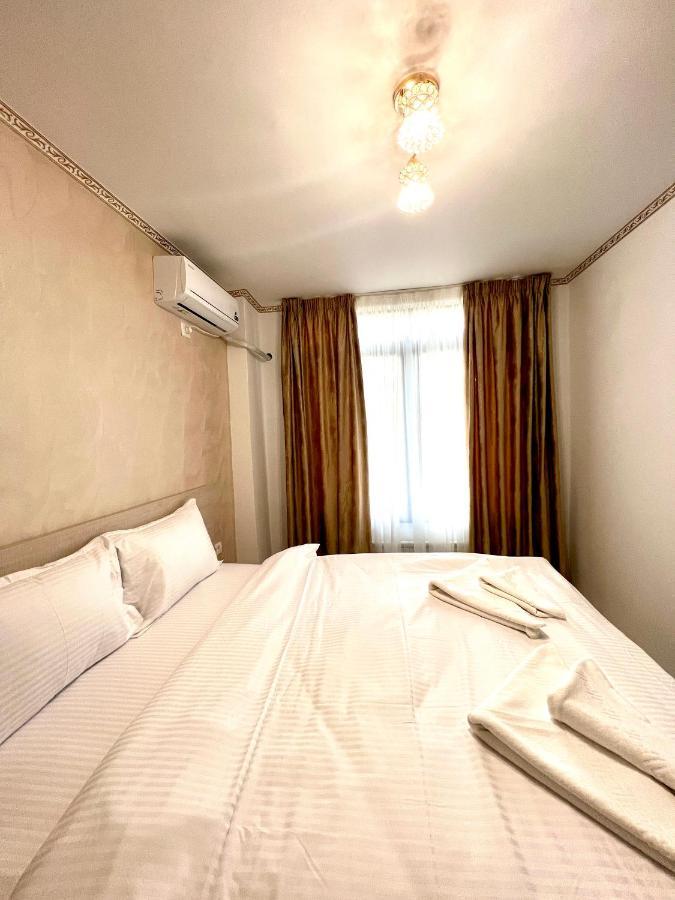 Hotel Marina 2 Бухарест Экстерьер фото